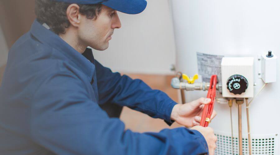 Local expert plumbing services in Elsmore, KS